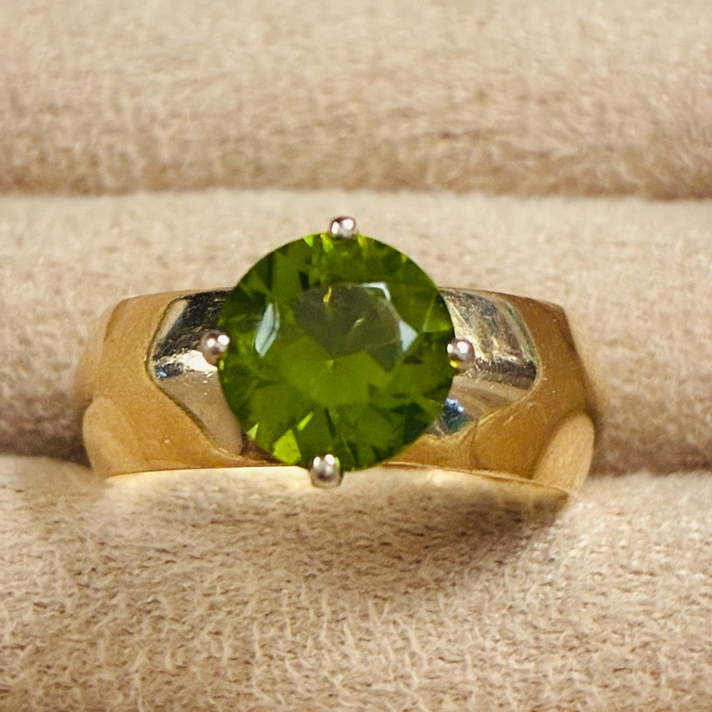 ArtCarved Vintage 2ct Peridot, 14k Gold Band